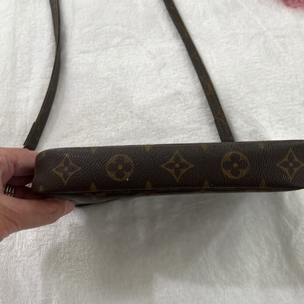 Louis Vuitton pochette - Picture 3 of 8